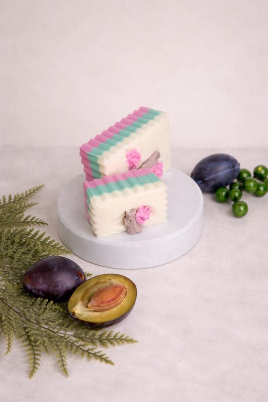 Melnā plūme & Rabarbers